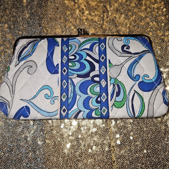 NWOT Vera Bradley Mediterranean White 3 piece set. - Picture 3 of 12